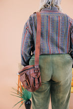 Load image into Gallery viewer, Vintage Leather Camera Bag
